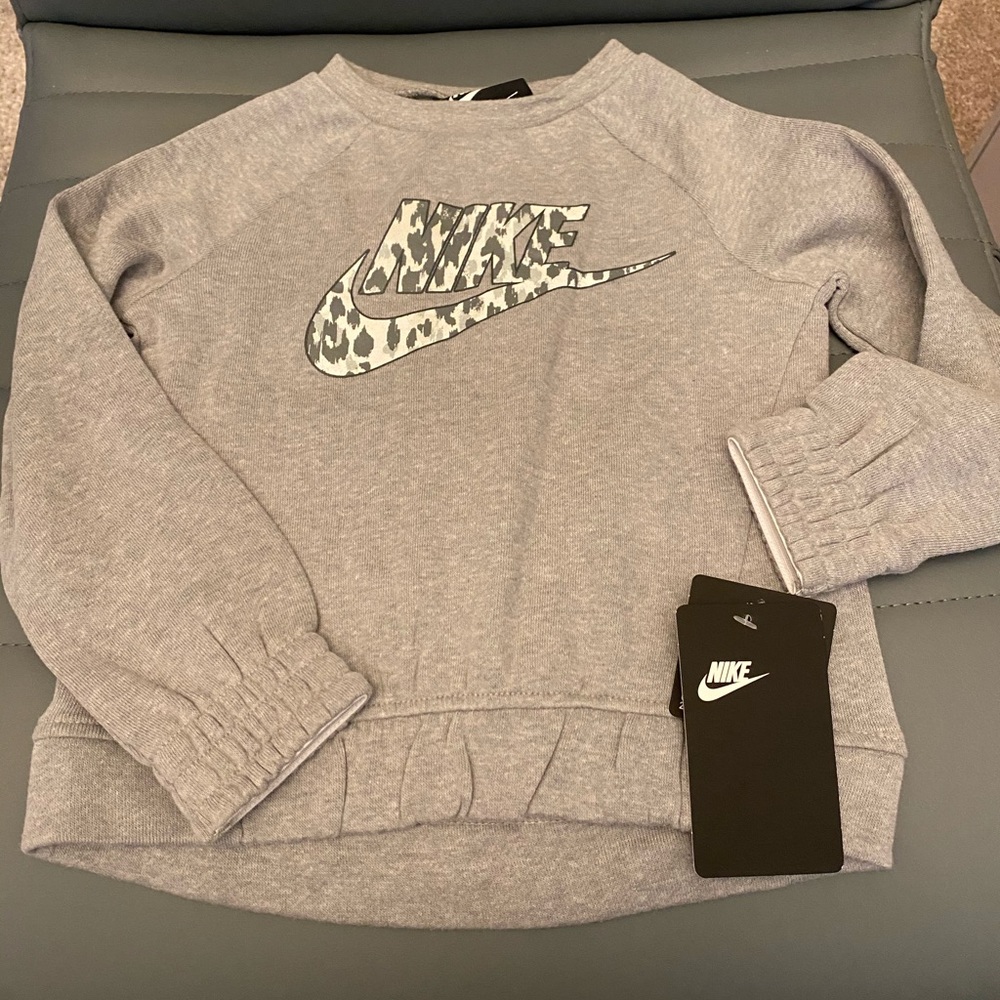 2T Nike leopard print sweatshirt and leggings NWT